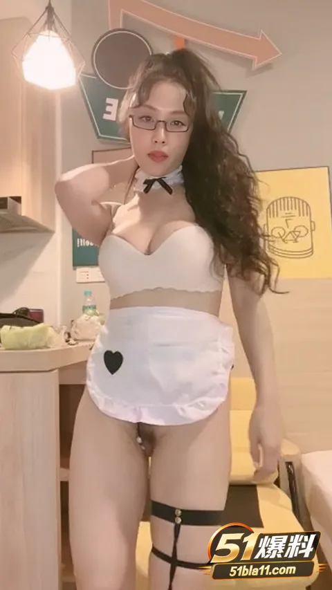 3 3