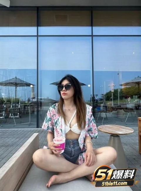黑龙江反差少妇 邹红丽 酒店偷情视频曝光露脸深喉口交多姿势打桩高潮荡妇风骚毕露 黑龙江反差少妇 邹红丽 酒店偷情视频曝光露脸深喉口交多姿势打桩高潮荡妇风骚毕露
