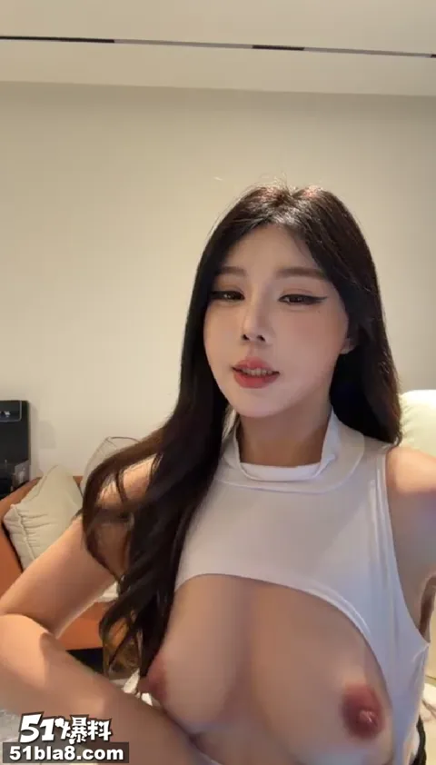 3 3
